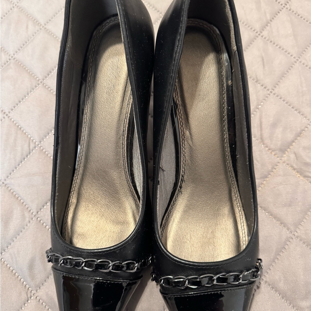 Sleek Black Chain Accent Women's Heels